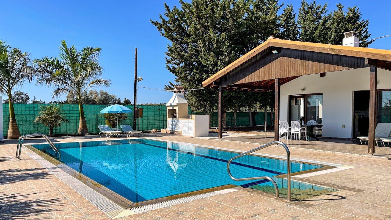 Villa Katerina, 10m secluded overflow pool, Yeroskipou, Paphos, Cyprus