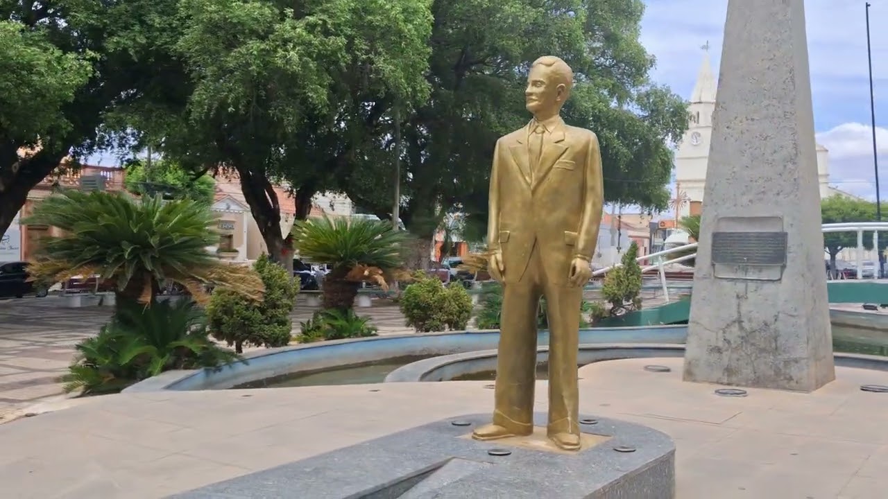 Praça e igreja da matriz de iguatu Ceará