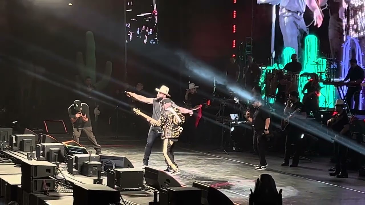 Carin Leon ~AB Quintanilla Si una ves (Selena)  Dallas, Tx 2023