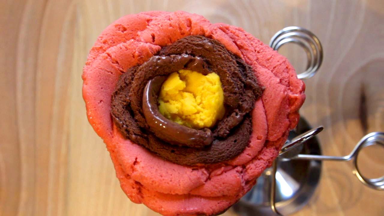 NY CHOW Report - Gelato Flowers at Amorino