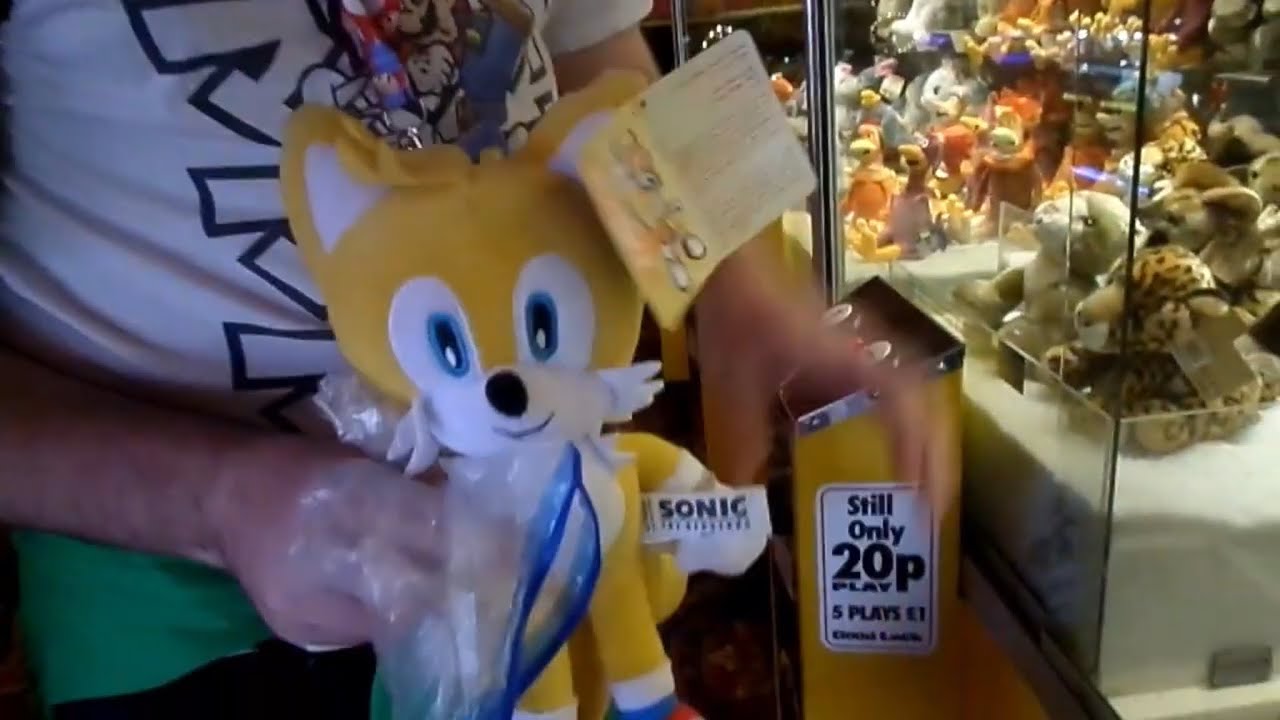 a tumble tails the fox win yay in penny arcade Scarborough (humbly tumbly Tails)