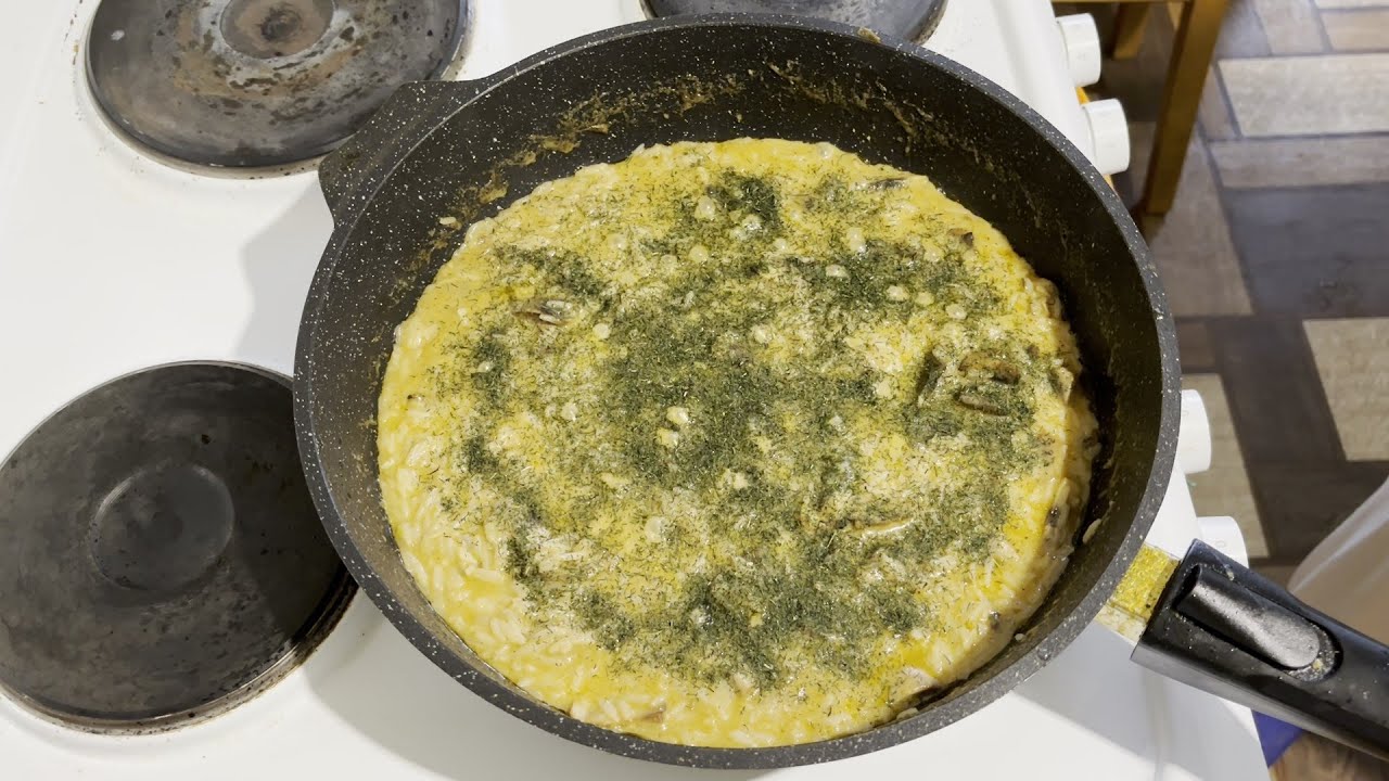 Ризотто с грибами и куриным бульоном