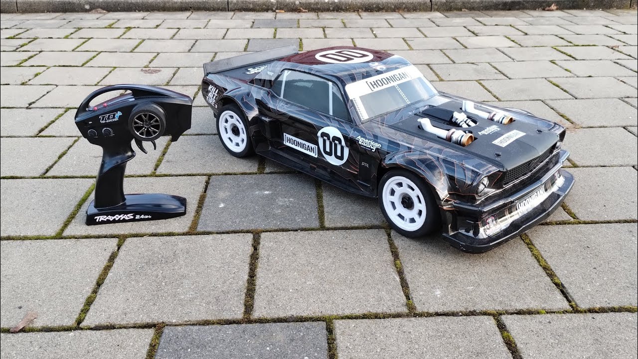 Team Asso SR7 - CONESTONE Fahrwerk