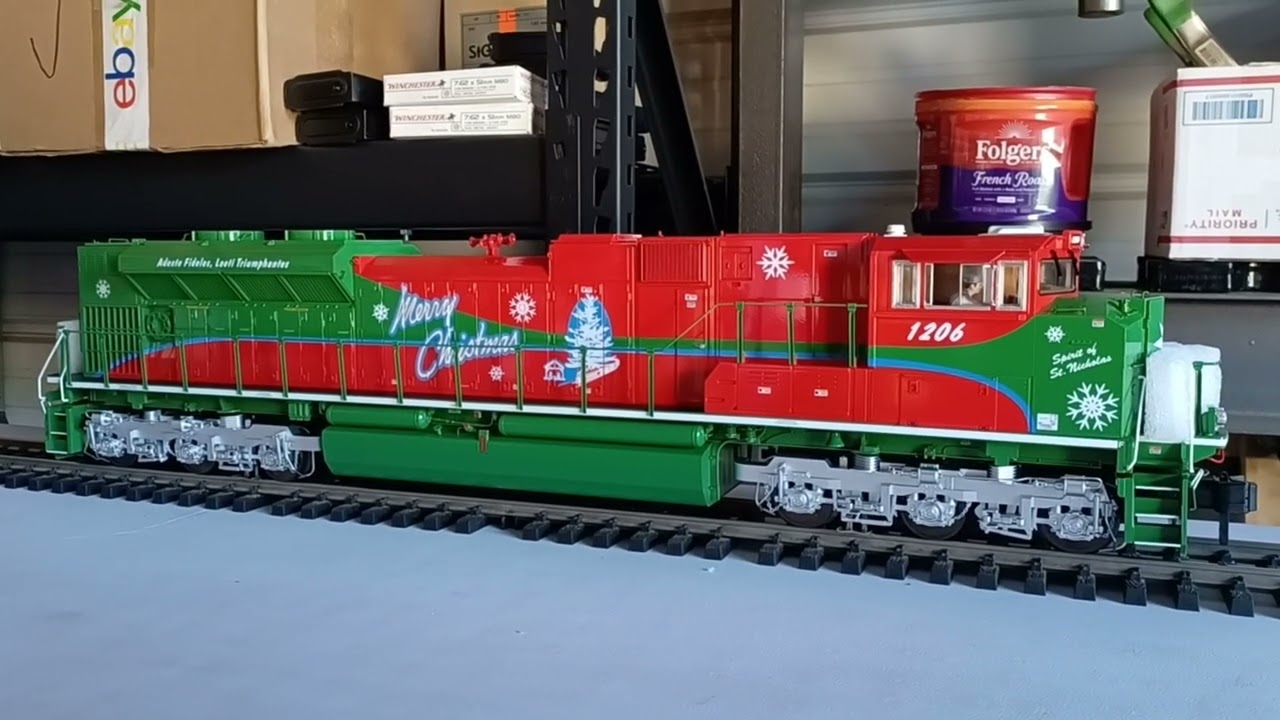 MTH One-Gauge Christmas SD70