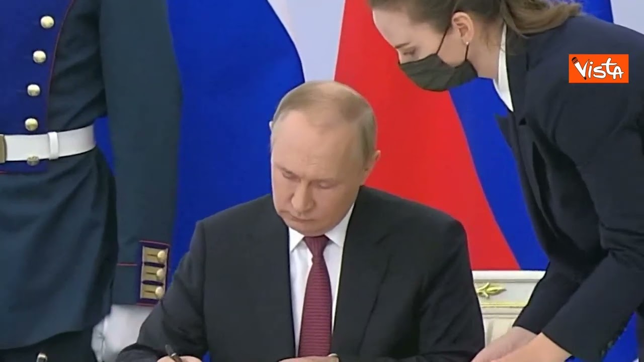 Putin firma l'annessione delle Regioni ucraine occupate