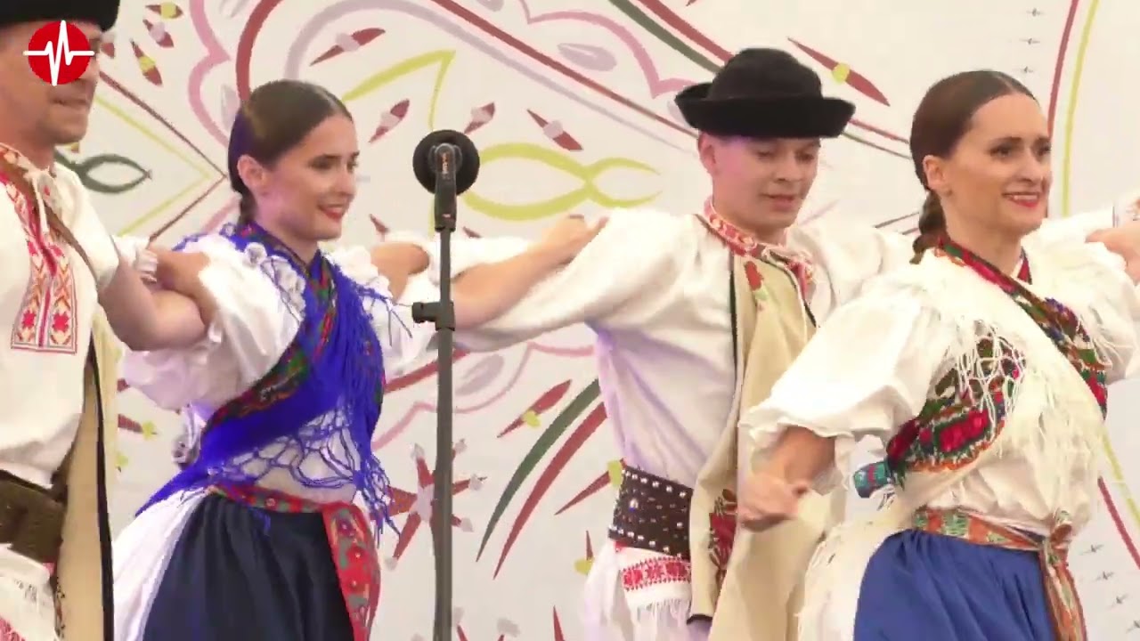 Ľudia doslova vytlieskali folkloristov počas slávnostného Galaprogramu DFF 2023 27.8.2023