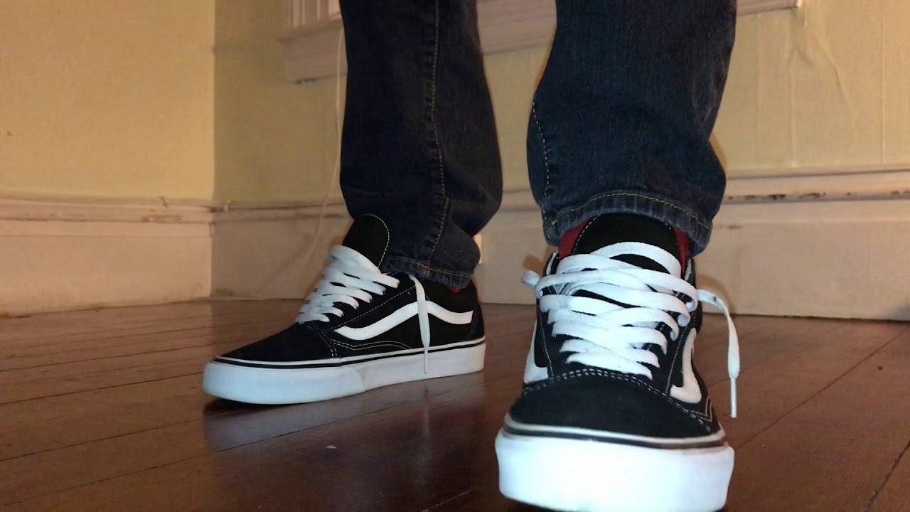 Vans shoeplay untied (untied style)