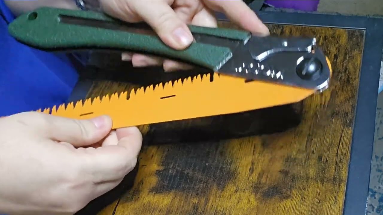 #BushcraftTool You&rsquo;ll Actually Use 🔥 #foldingsaw #bushcrafttools #campinggear
