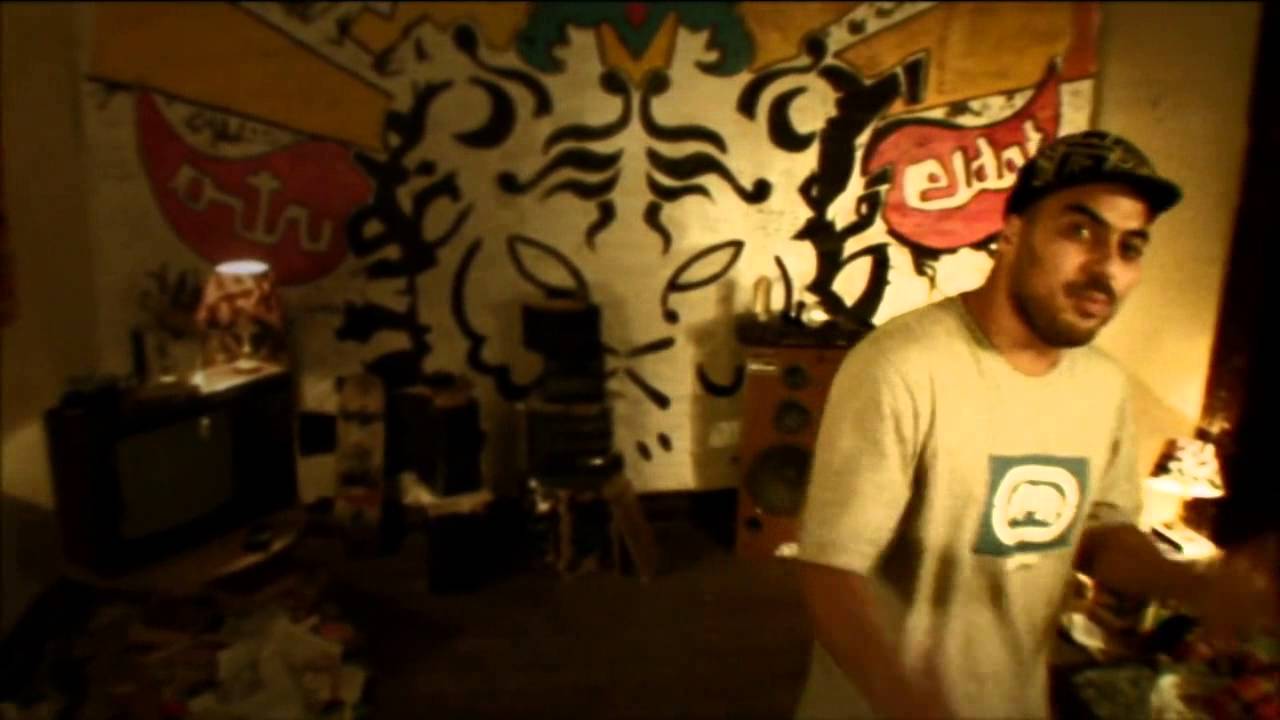 SANTI MOSTAFFA - Intratable (VIDEO OFICIAL)