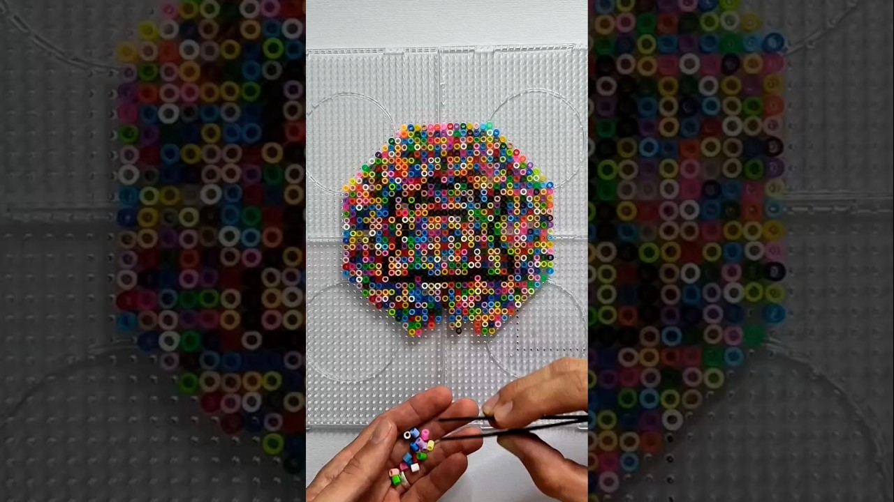 Lo m&aacute;s RANDOM que he hecho con los Hama beads/ perler beads / pixel art