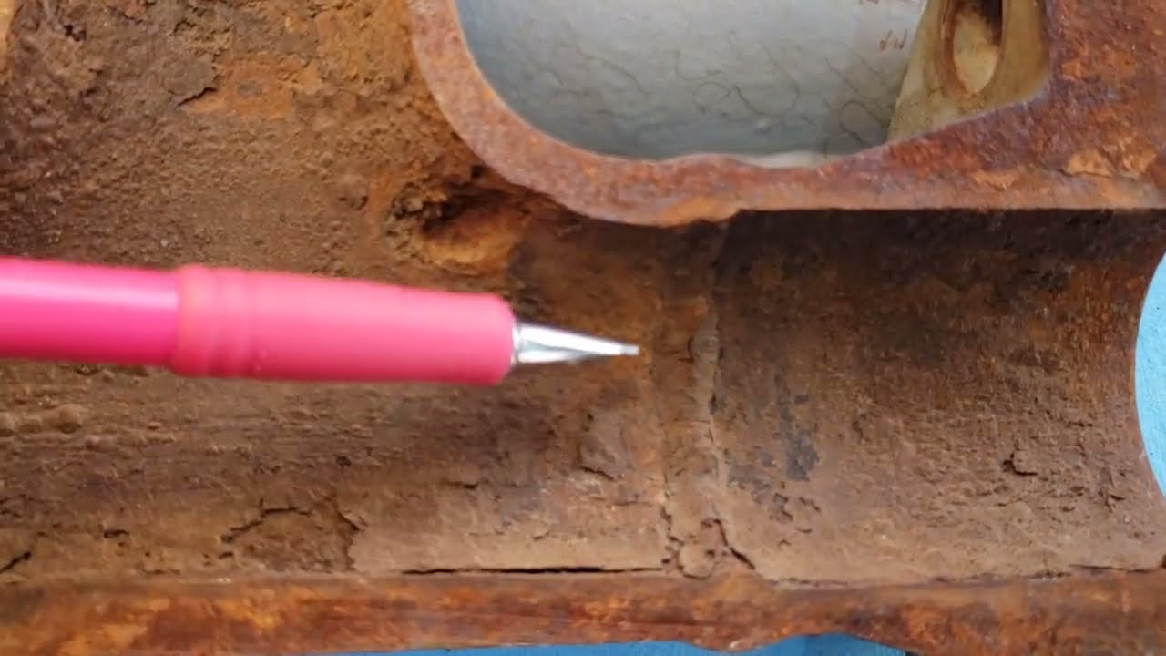 Profile radiography identified pitting piping presentation