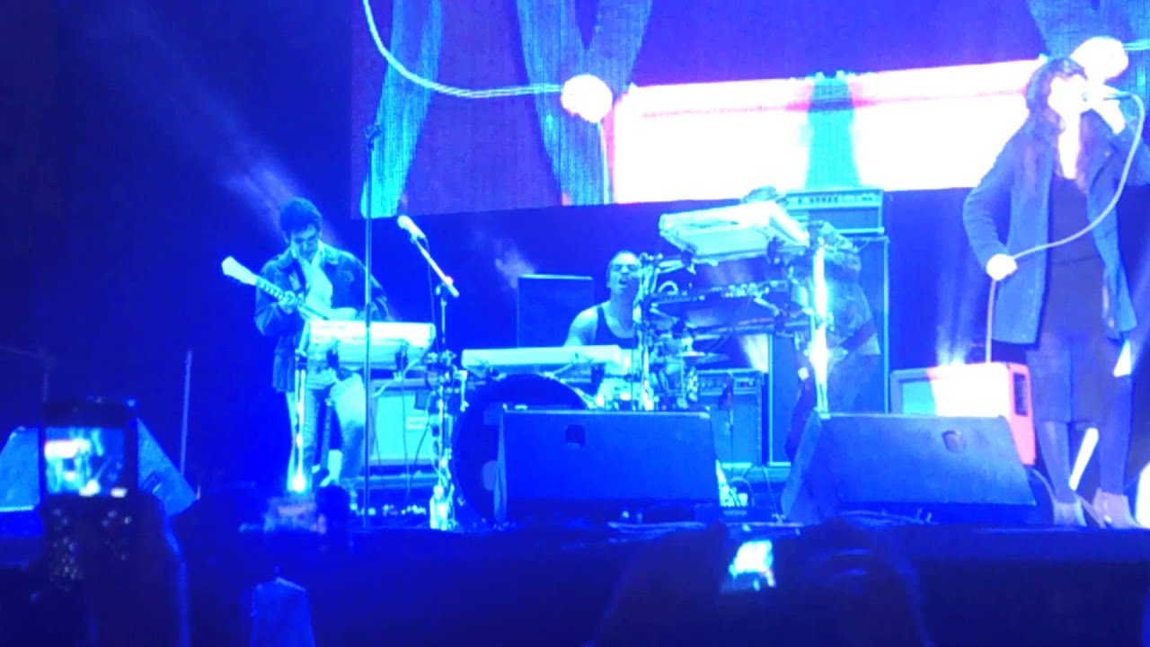 Bosnian Rainbows Live at Vive Latino 2013 p.1/5