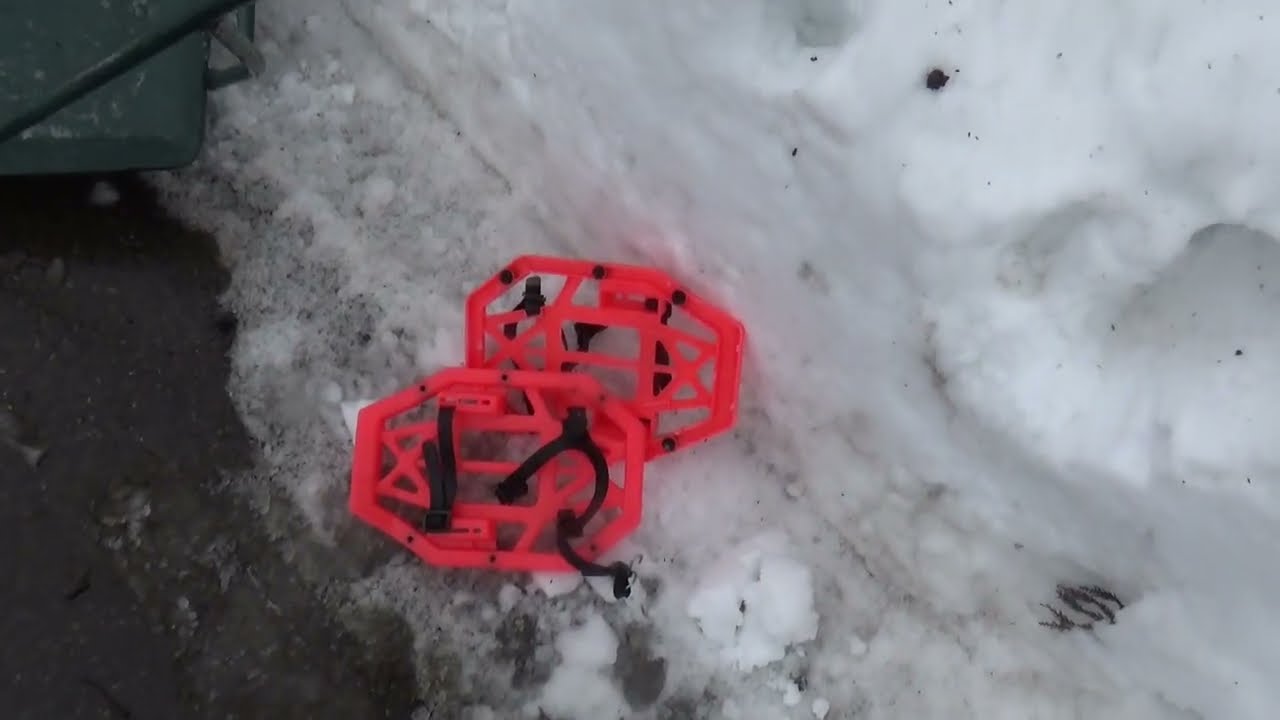 農機具小屋の除雪をします