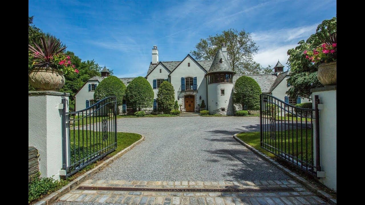 Magnificent Stately Manor in Lloyd Harbor, New York | Sotheby's International Realty