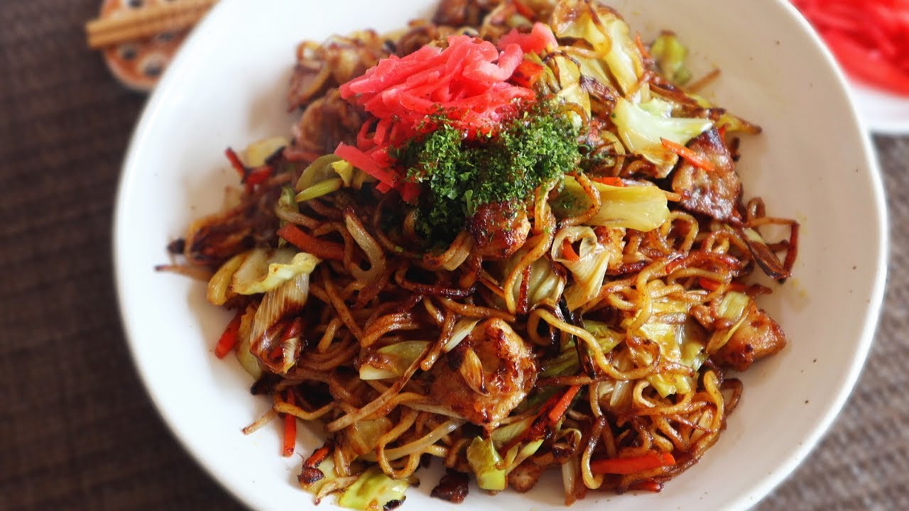 Curry Yakisoba Recipe.(Japanese chow mein / Stir-fried Noodles Seasoned with Curry sauce) カレー焼きそばレシピ