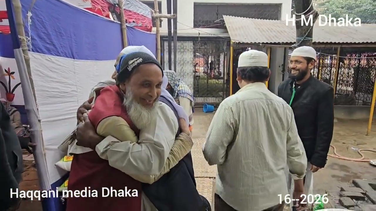 ওলীগঞ্জ হাক্কানী মসজিদ পবিত্র বাৎসরিক উরসেকুল মজলিসে ১ম দিনে রান্না চলছে,কেরানীগঞ্জ, ঢাকা 