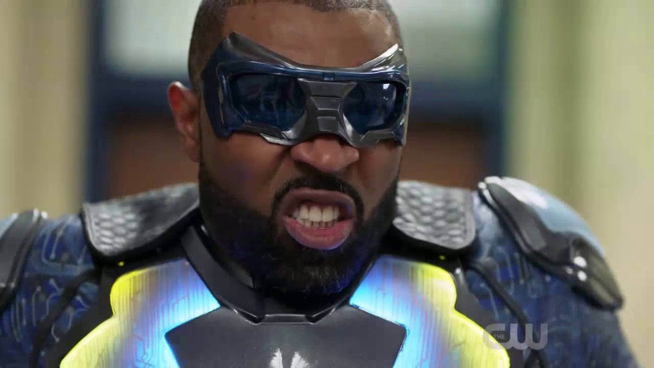 Black Lightning 1x12 Black Lightning (Raio Negro) Vs Tobias Whale - Legendado