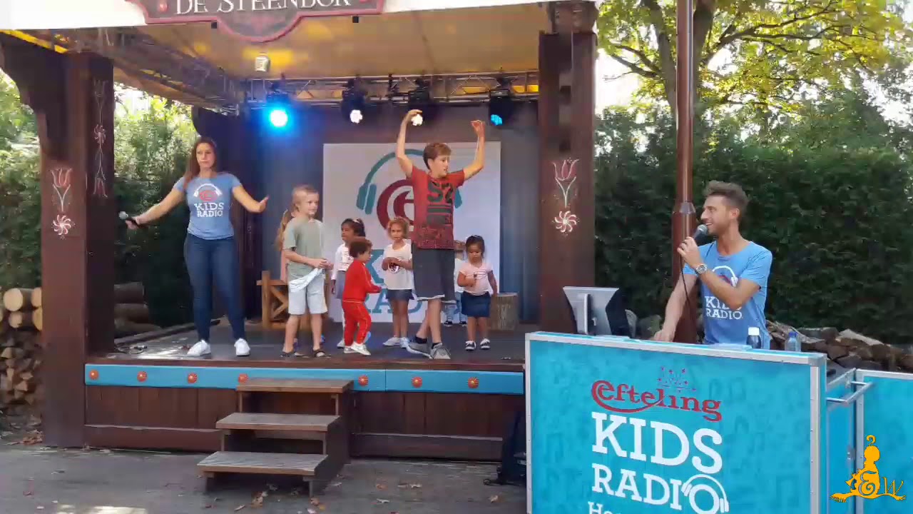 Efteling Kids Radio dancebattle op het Steenbokplein #Efteling 13-10-2018
