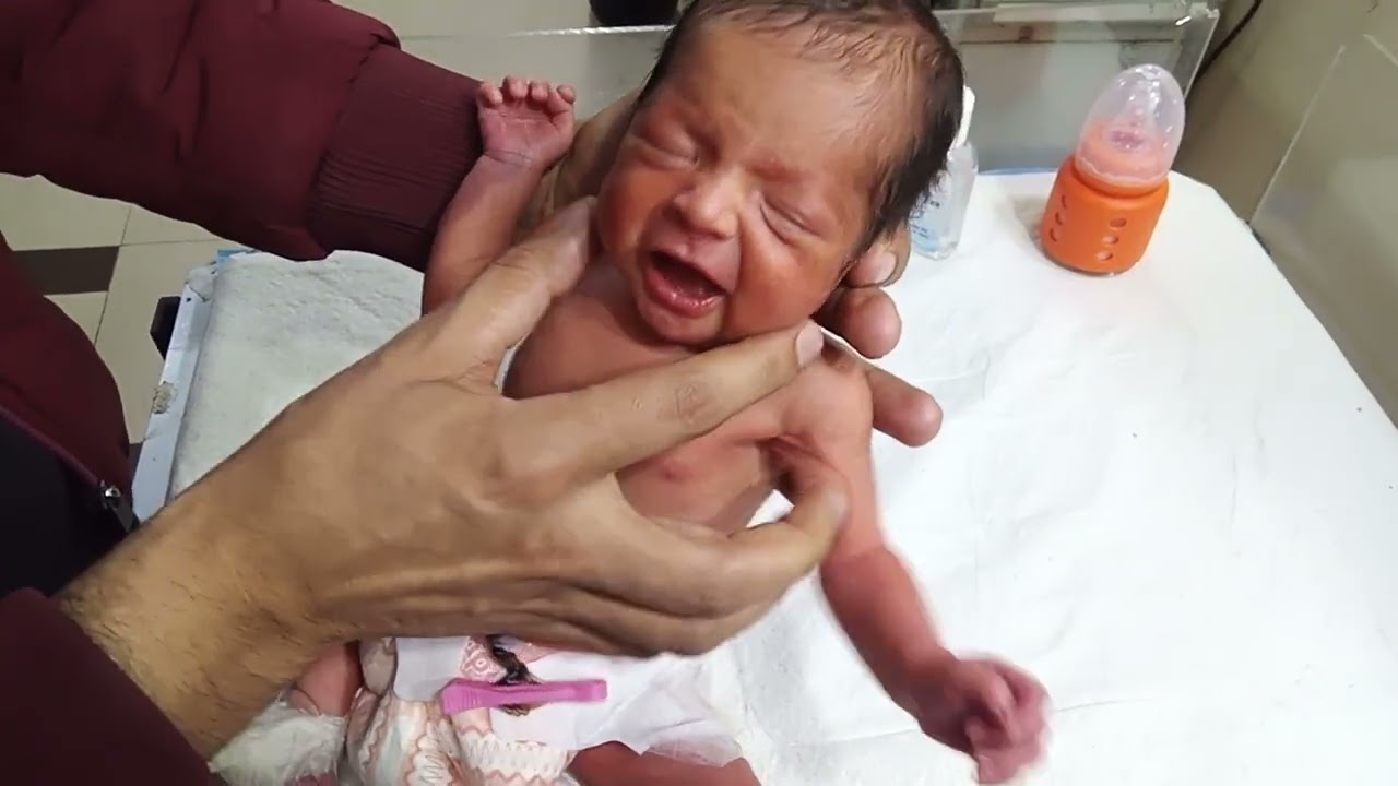  Premature Baby Care in NICU | Feeding Trial, Physio Care & Warmer Management