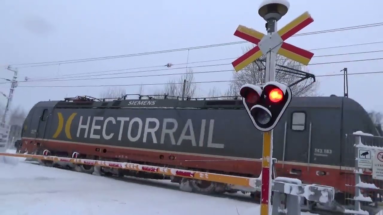 Hector Rail 243.103 rullar igång . Kraftvägen Hagaström 20260107  kl 11.34