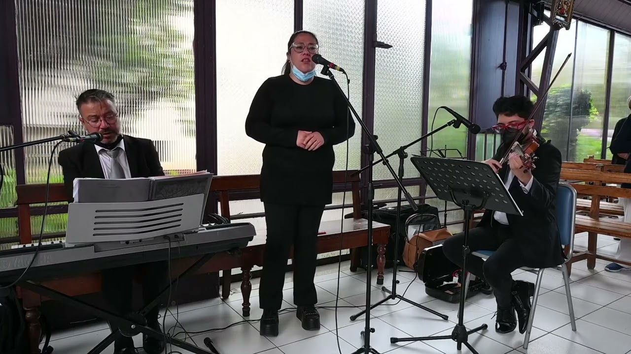 Reciban su alma, canto de funeral. Músicos para funerales en Chile.