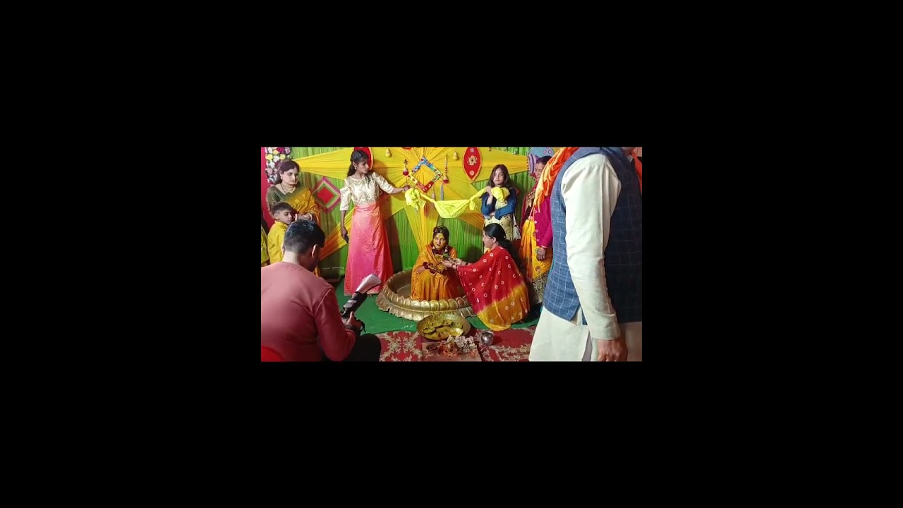 सिम्मी की शादी में मांगलगीत,किशनपुरी,कोटद्वार