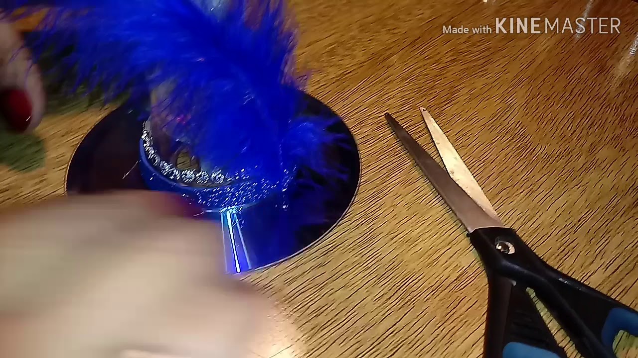 Souvenirs de 15 con copas descartables y CD