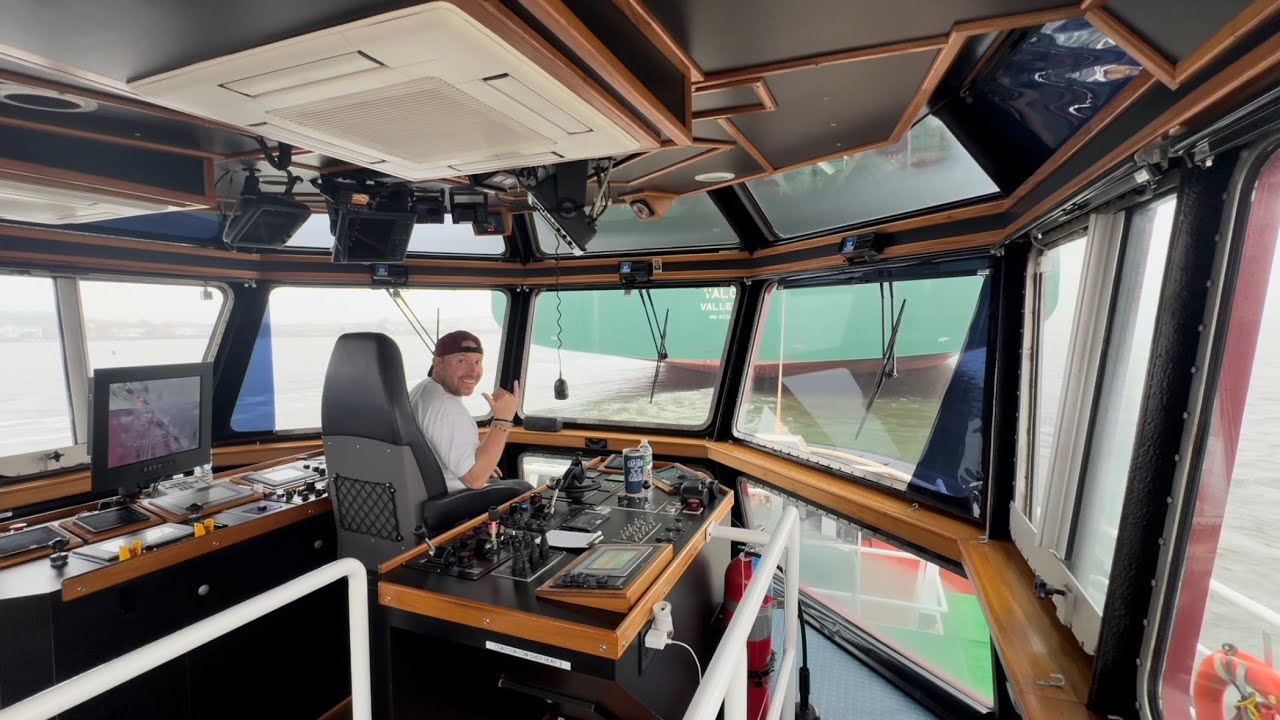 “This Is How We Tow a Ship Out of the Channel – Tug Life NYC”