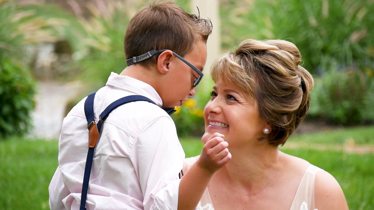 Special Education Teacher Includes Students in her Wedding