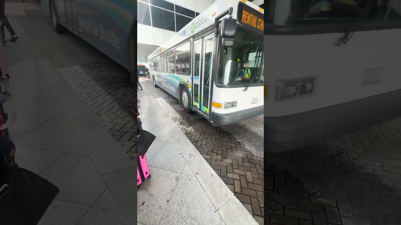 Houston, Texas - Airport Shuttle Bus