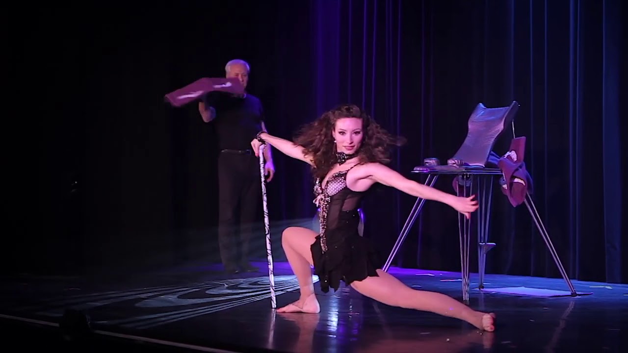 SELYNA  BOGINO  - Neuestheater Hoechst