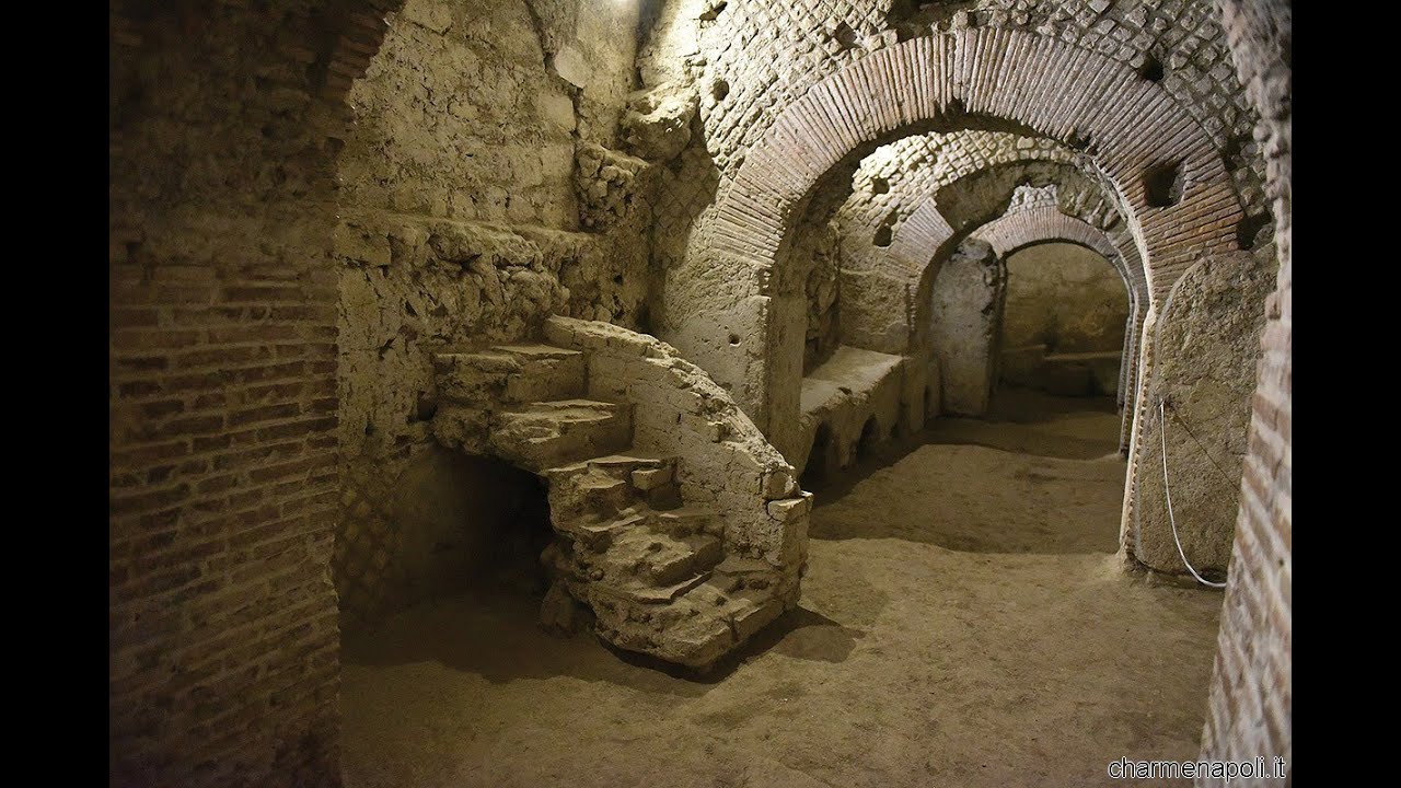 As Live Tour: The underground of Naples