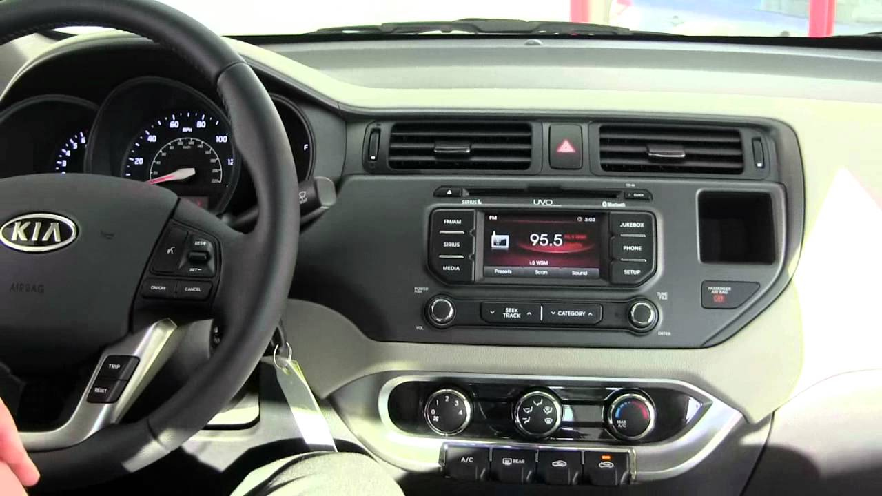 2012 Kia Rio Sedan First Look(1/2) | Universal KIA