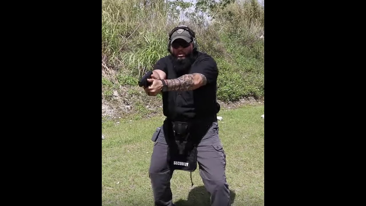 Practica con la riñonera como guardaespaldas