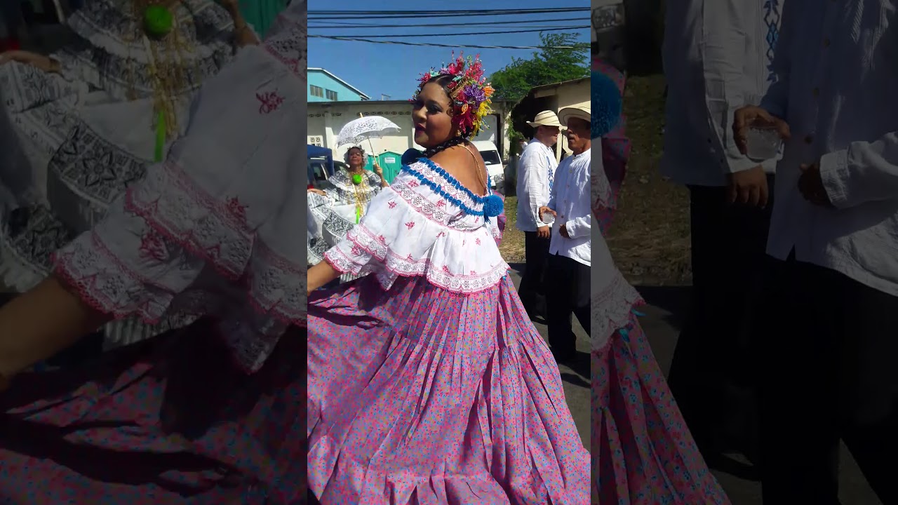 Desfile de Las Mil Polleras 2017 - Tamborito