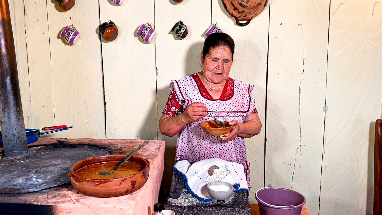 Sopa de Habas De Mi Rancho A Tu Cocina