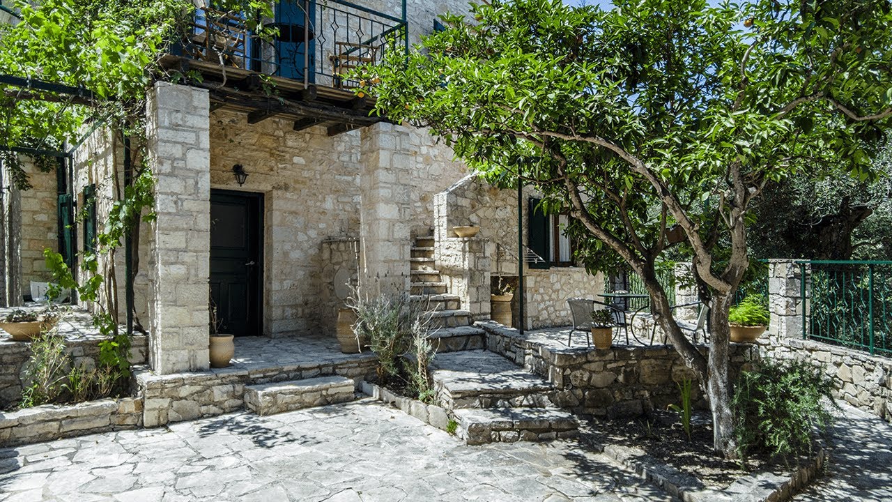 Adamantia Hotel - Traditional Apartments in Paxos, Greece