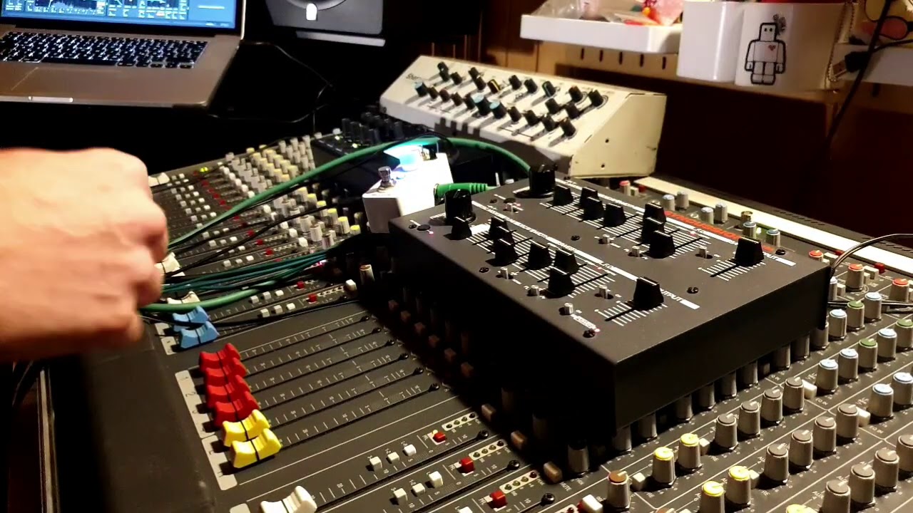 Syncussion Techno #3 by Anml Mthr