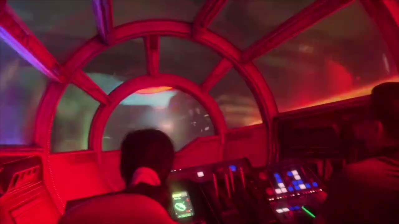 Star Wars: Millennium Falcon: Smuggler's Run (ft. Connie Shin & Pastor Peter Kim as pilots) 2025 Vlg