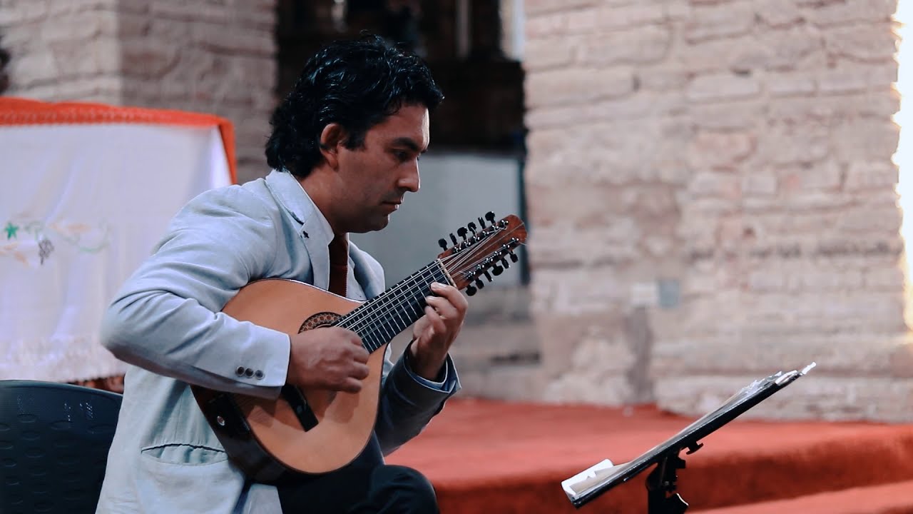 Tango estudio No 2. A. Piazzolla.  -  Diego Saboya - Bandola