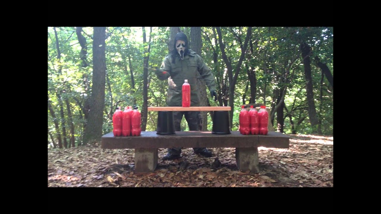 The PET bottle test cut of a machete（マチェットコレクションの試し切り動画）