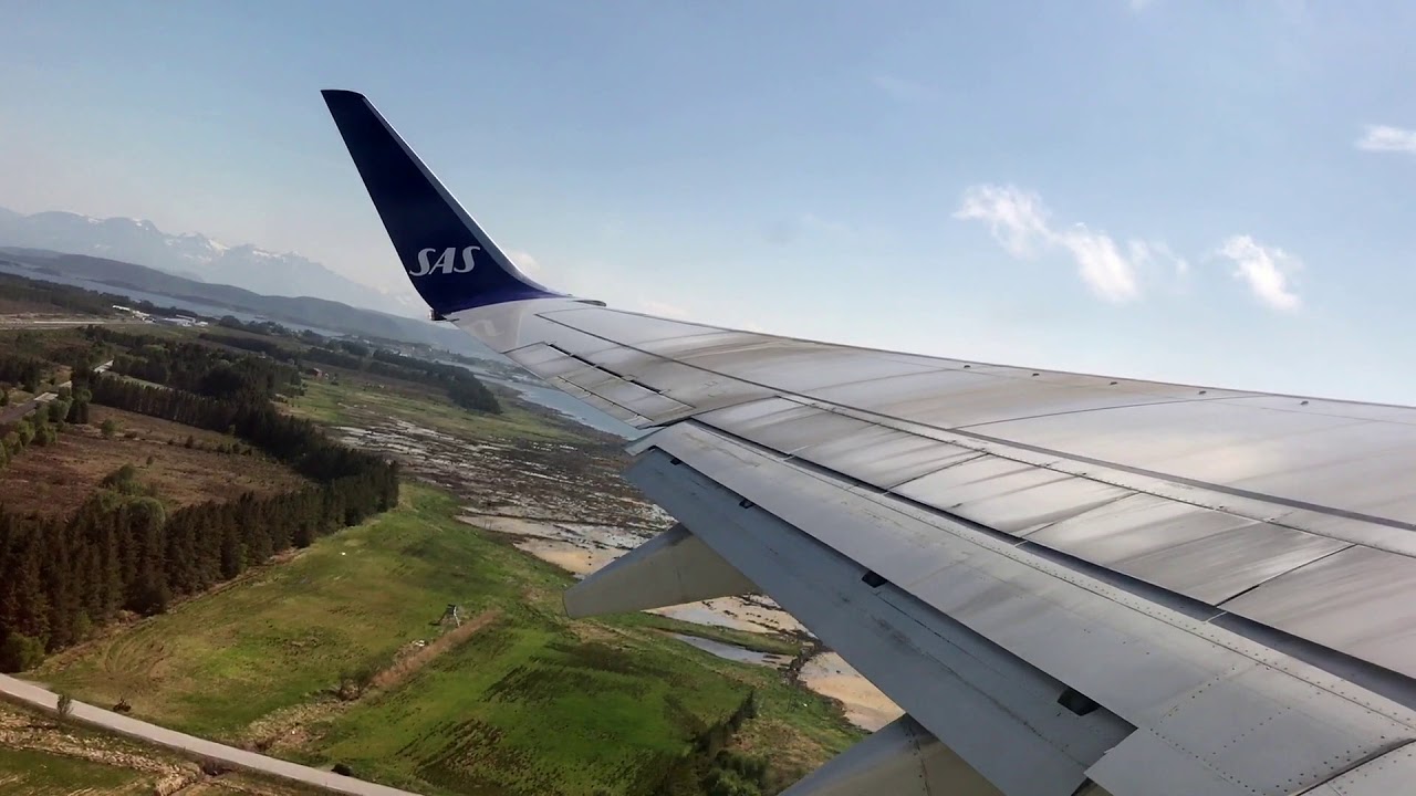 SAS Flight 1321 Takeoff from Ålesund Airport