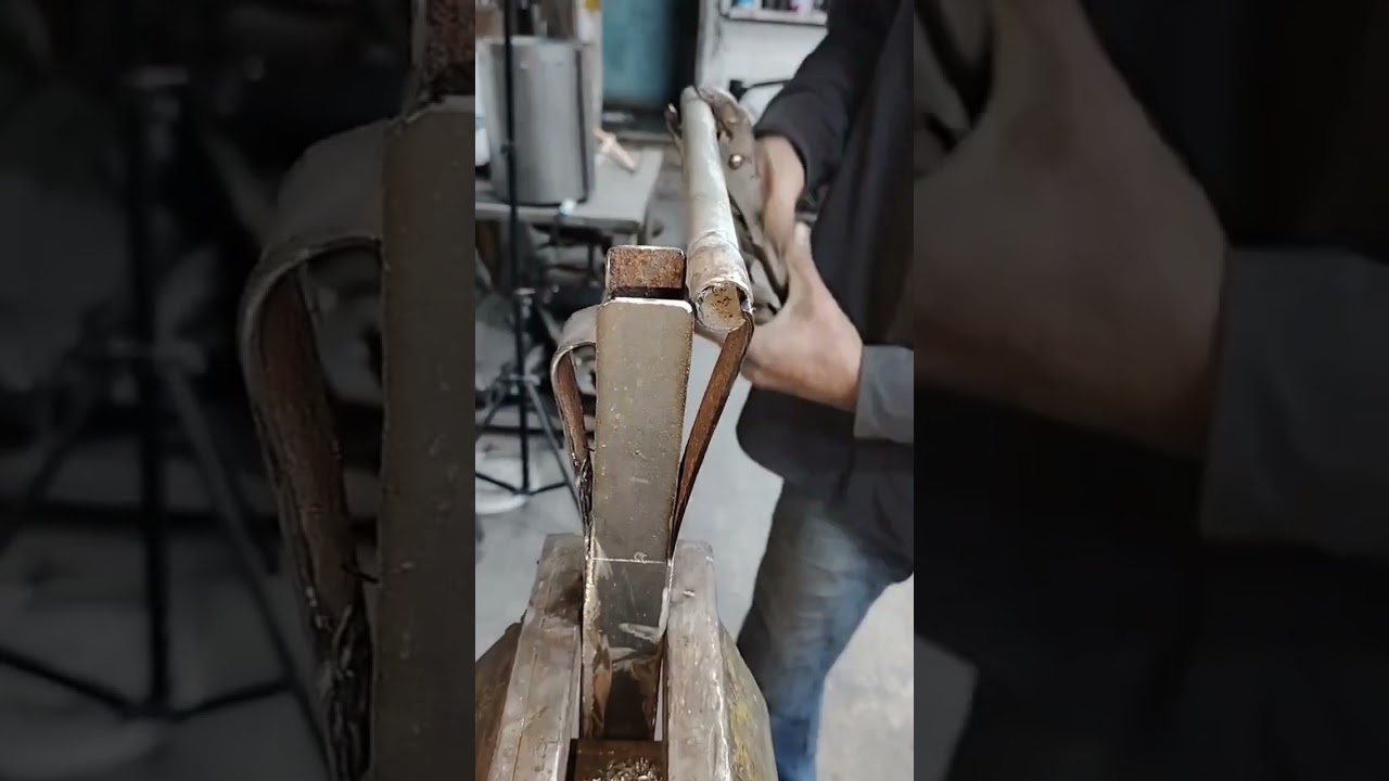 تحفه فنيه معدنيه
