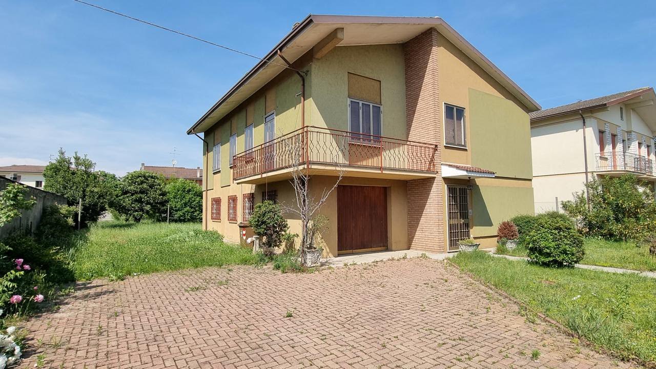 Goito Cerlongo, casa singola con ampio giardino