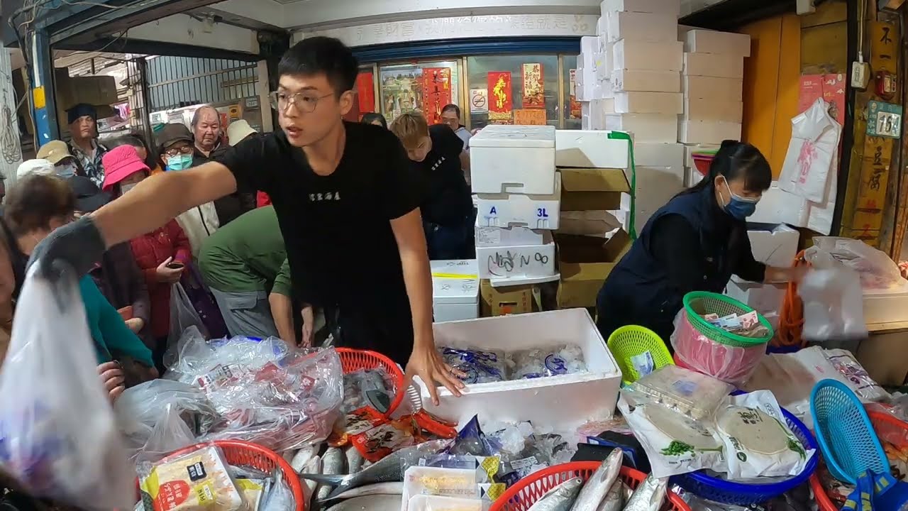 300箱買氣威力大爆發 #中彰海王子 #土城 #海鮮叫賣 #海鮮拍賣