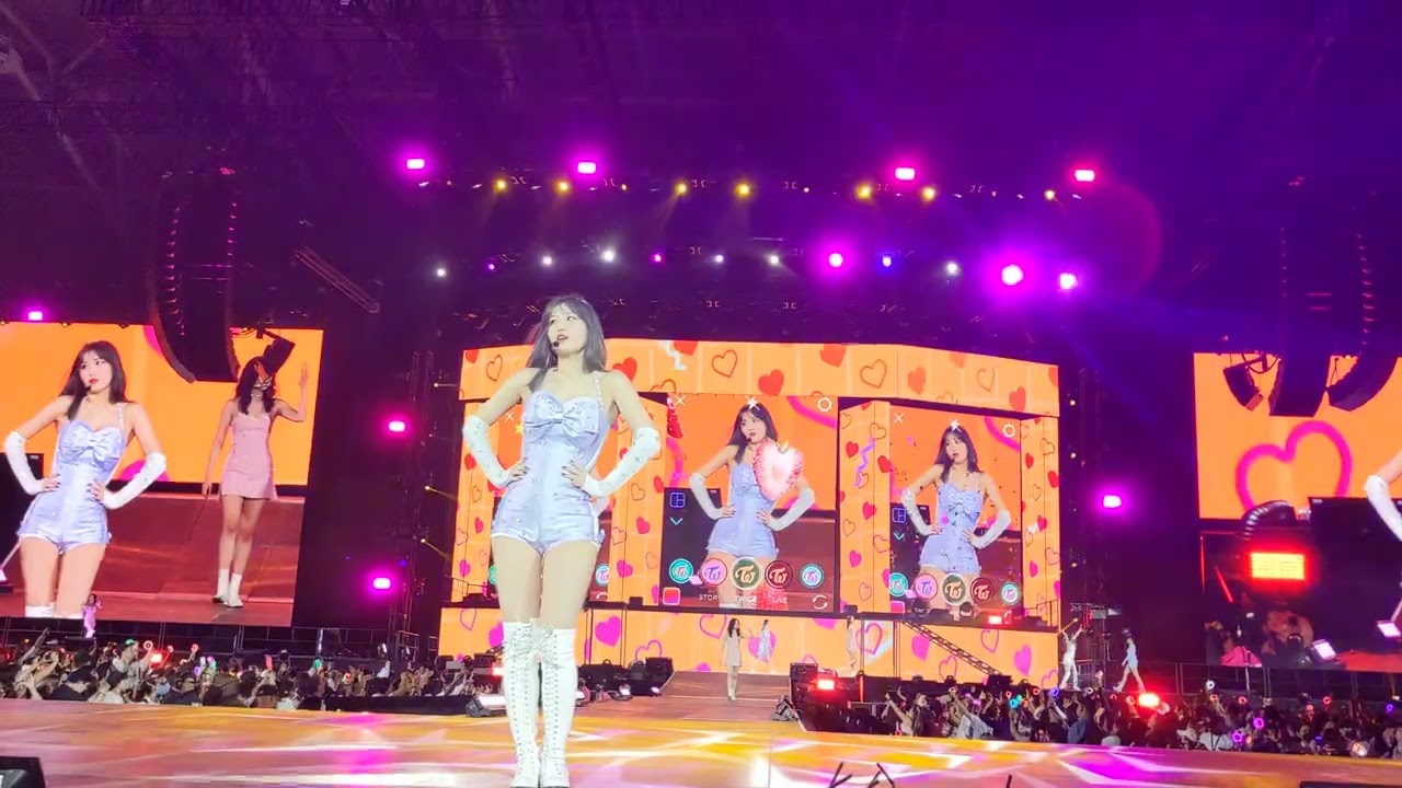 TWICE - What Is Love - LA Encore Day 1 (5/14/22 Banc of California Stadium)
