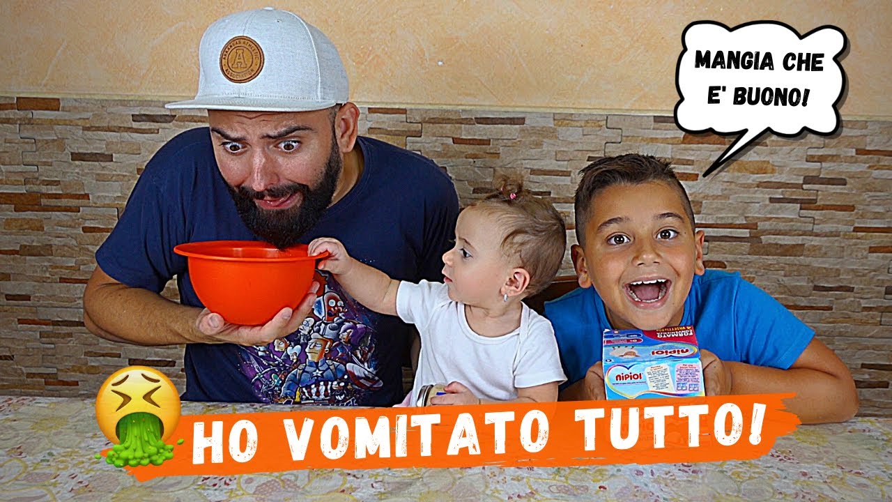 MANGIAMO IL CIBO DELLA PICCOLA NOEMI! *disgustoso*