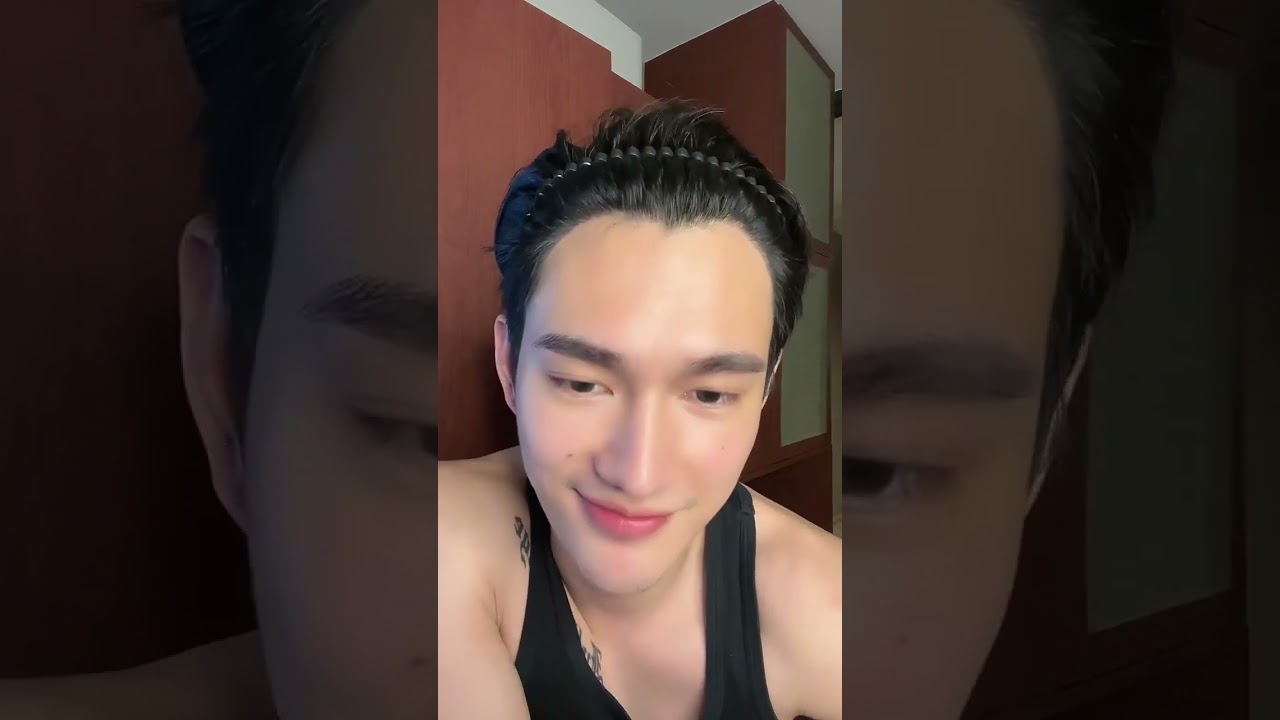 231108 Pavel Naret from PIT BABE TikTok Live (pavelphoom)