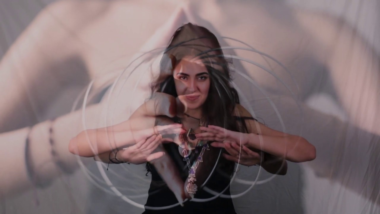 *** SNEAK PREVIEW *** 