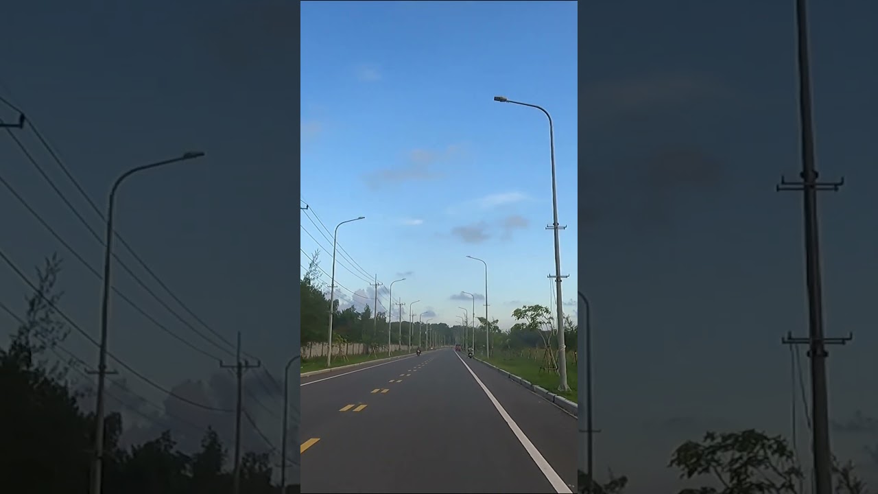 Night Street View in Sihanouk city #shorts 860 #streettour #night #streetwalkingtour #travel